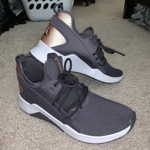 Reebok Sneakers